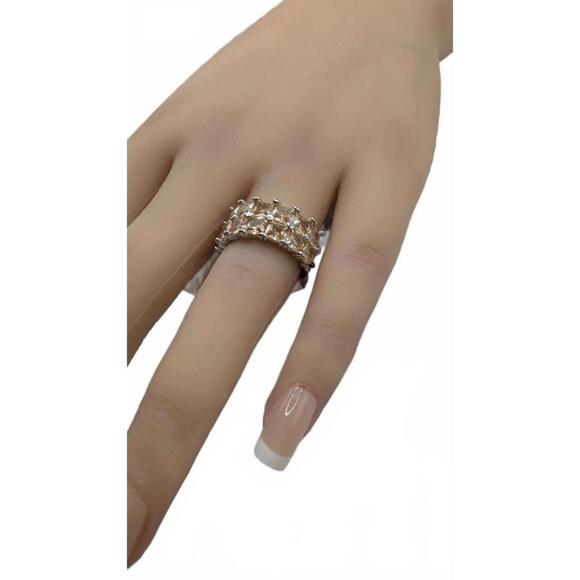 Elegant Vintage-Inspired Champagne Crystal Ring Size 7 - Picture 4 of 9